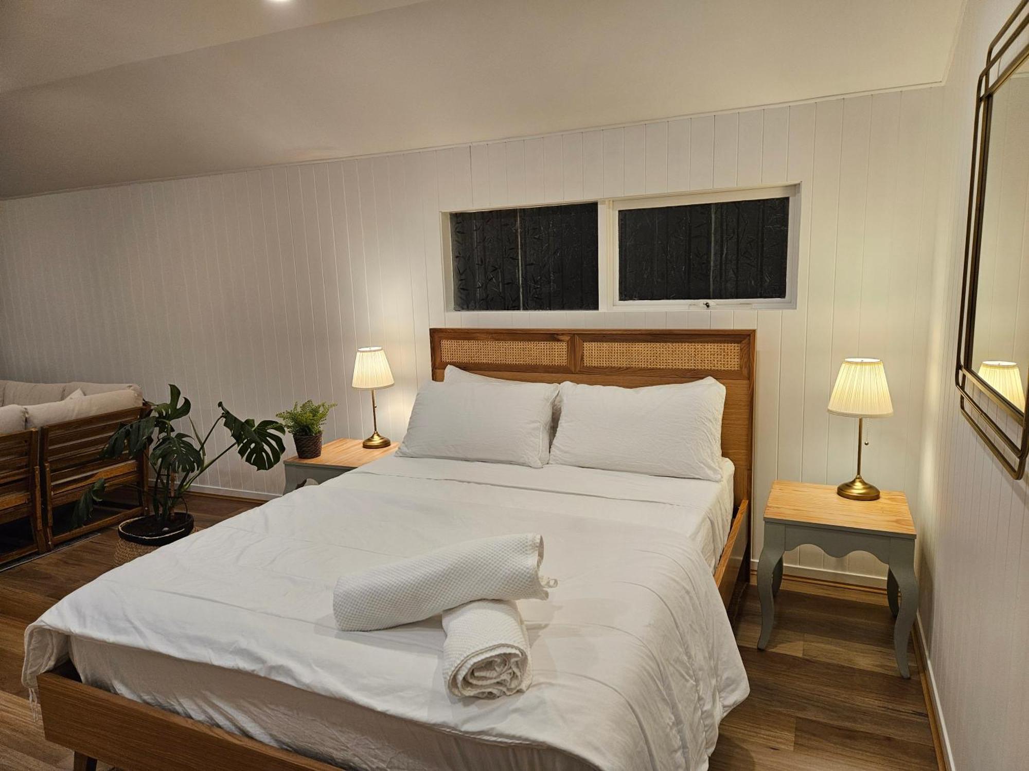 Hotel By The Seaside à Mornington Extérieur photo