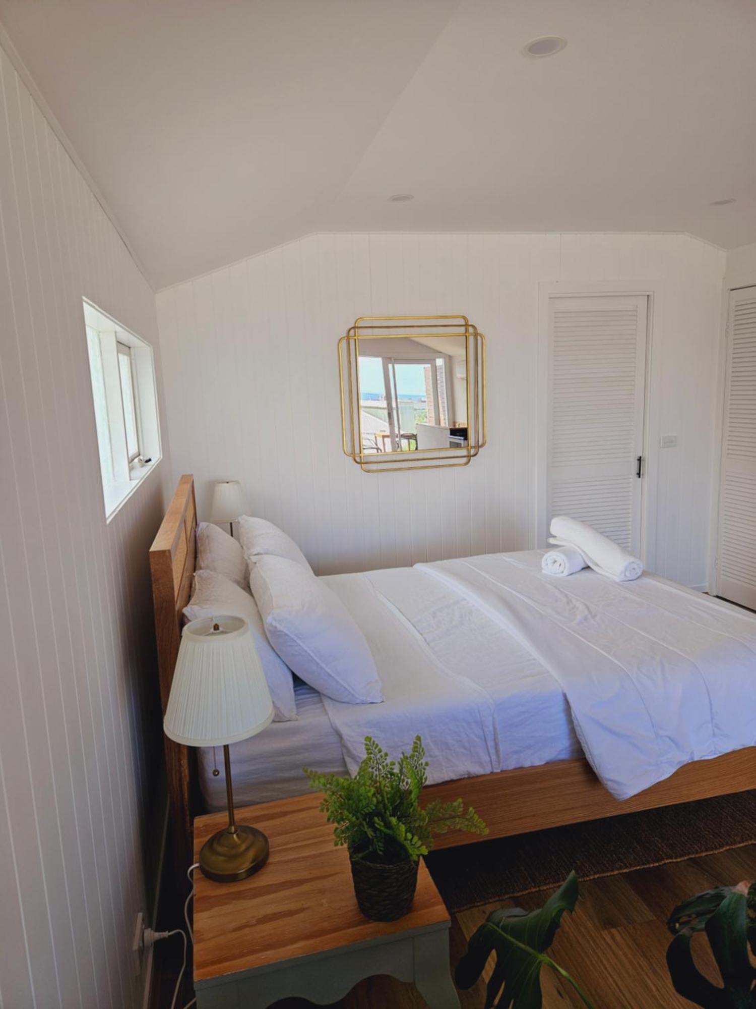 Hotel By The Seaside à Mornington Extérieur photo